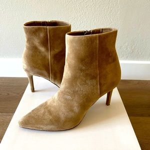 STEVEN Lasting Bootie. Taupe Suede. Size 8
